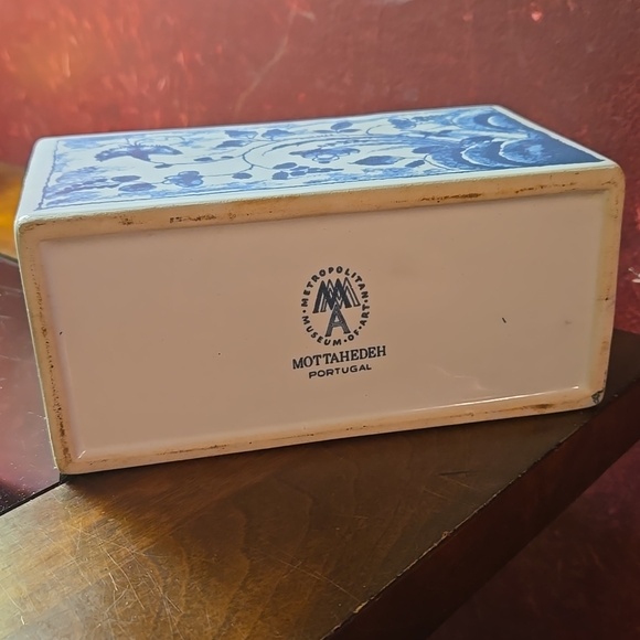 MMA Mottahedeh Portugal Flower Frog Metropolitan Museum of Art Flower Brick Vase - Picture 8 of 9